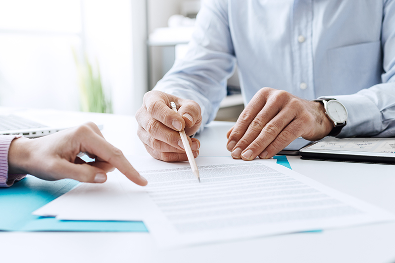 Business Tips for Negotiating Contracts