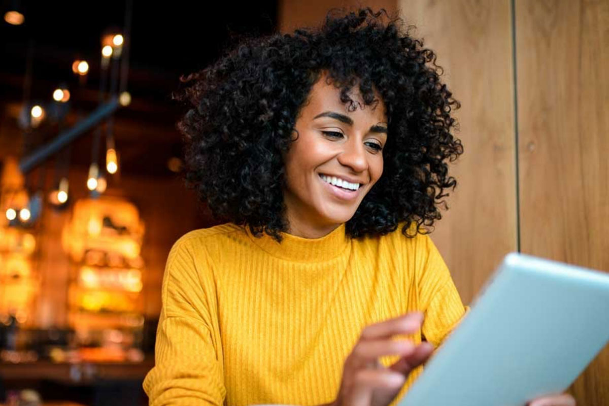eSigning a Marketing Contract
